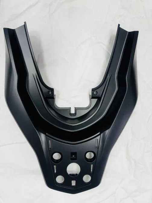 ARKA TUTACAK DEMİRİ ÜST PLASTİĞİ SİYAH (PRECIO250 MAX)